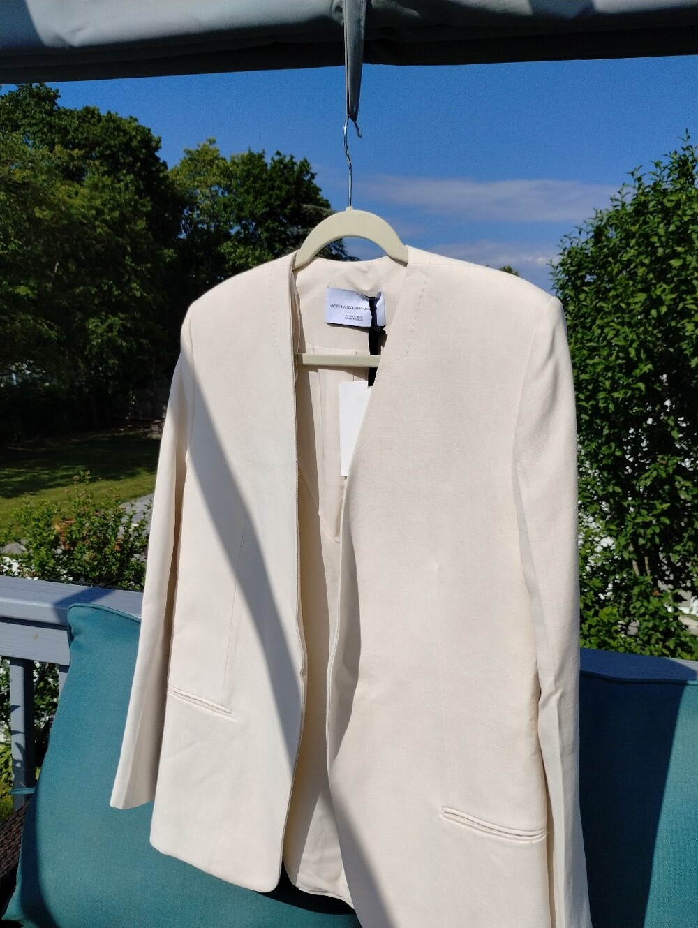 Victoria Beckham Mango Cream Wide-Leg Trousers and Blazer Set - Picture 11 of 11